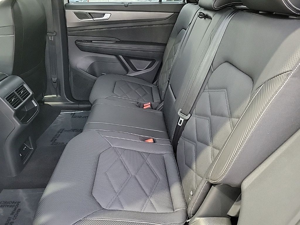 Thumbnail: 2024 Volkswagen Atlas - 12