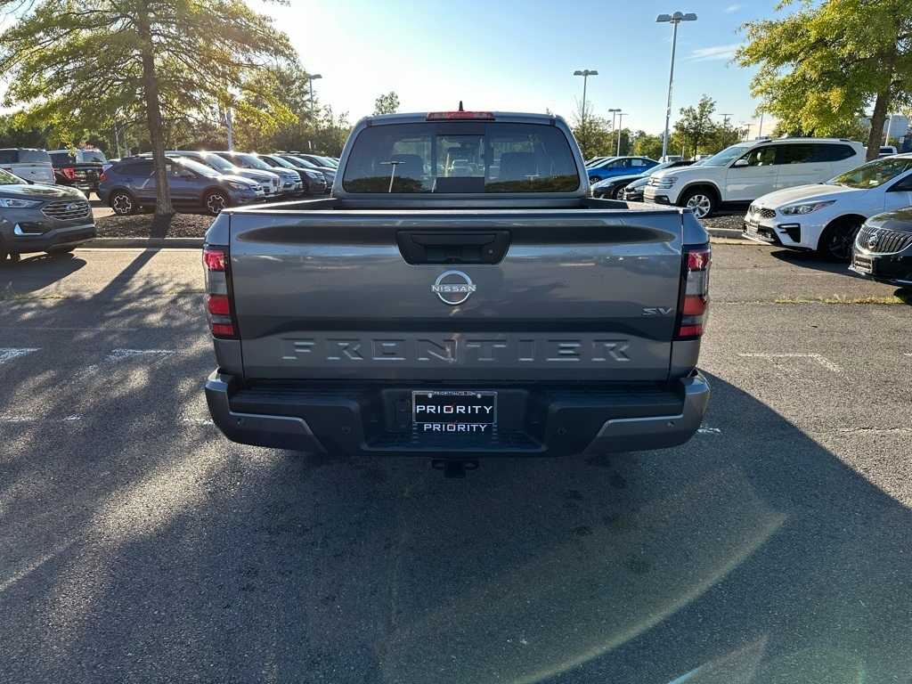 2024 Nissan Frontier SV 4