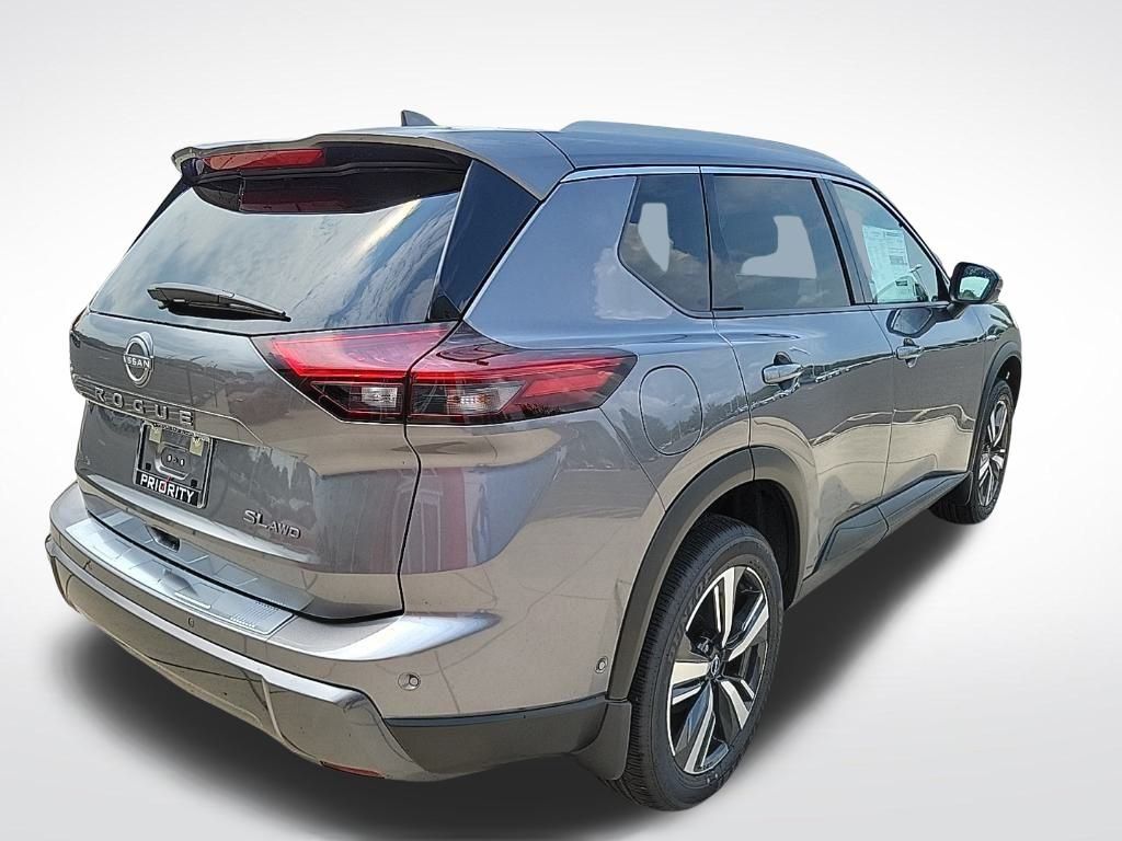 Thumbnail: 2025 Nissan Rogue - 5