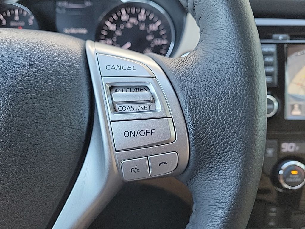 Thumbnail: 2016 Nissan Rogue - 21