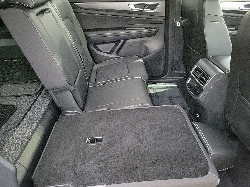 Thumbnail: 2024 Volkswagen Atlas - 14