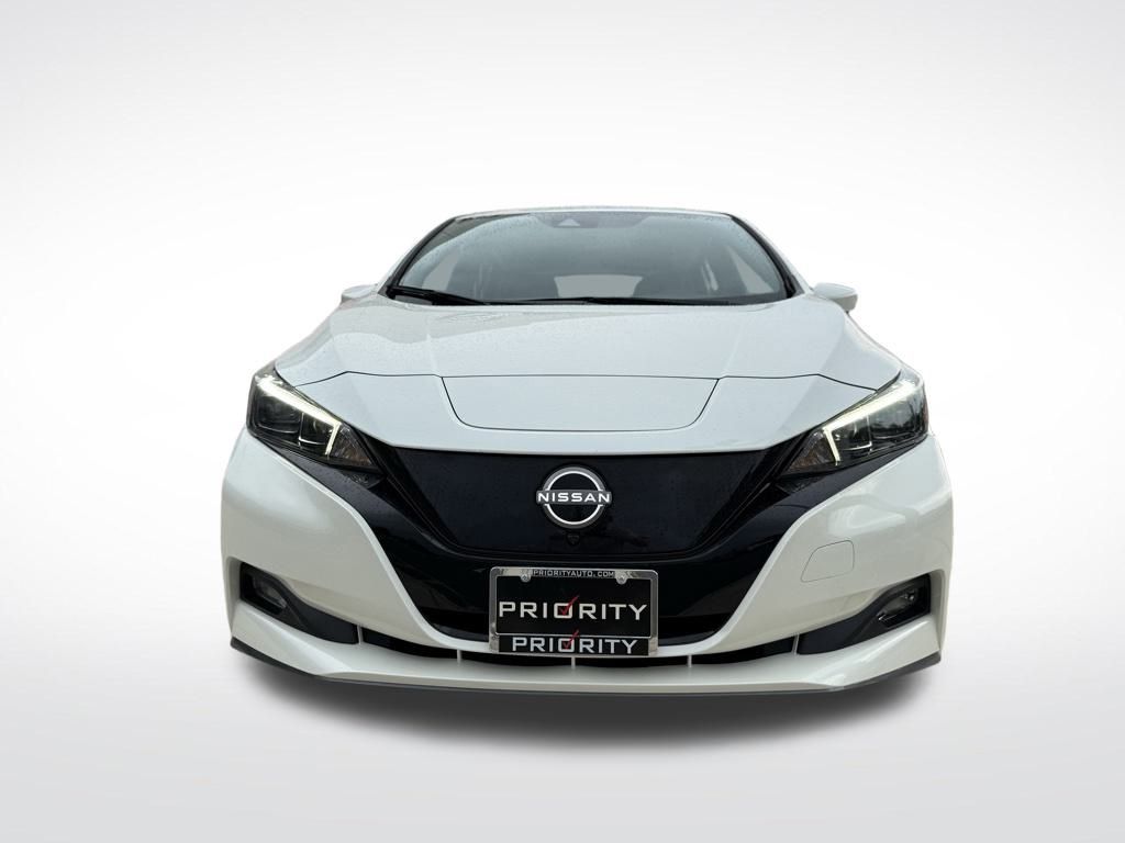 Thumbnail: 2023 Nissan Leaf - 10