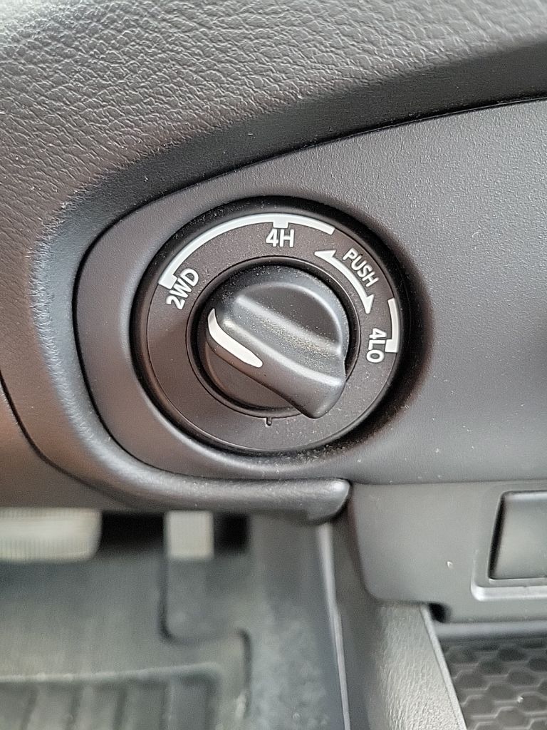 Thumbnail: 2023 Nissan Frontier - 26