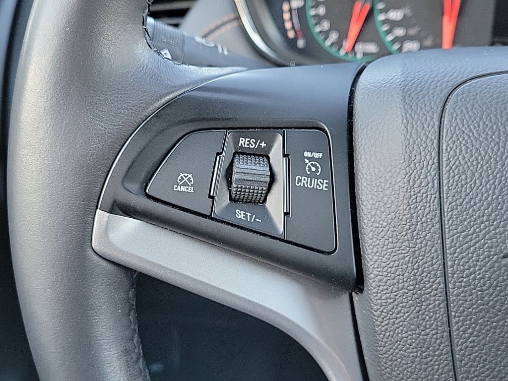 Thumbnail: 2021 Chevrolet Trax - 22