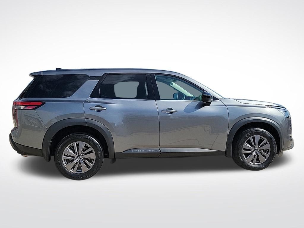 Thumbnail: 2023 Nissan Pathfinder - 5
