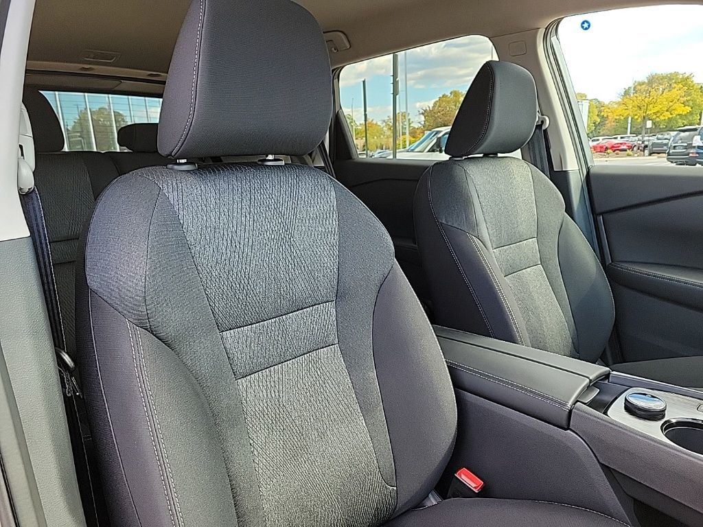 Thumbnail: 2026 Nissan Rogue - 12