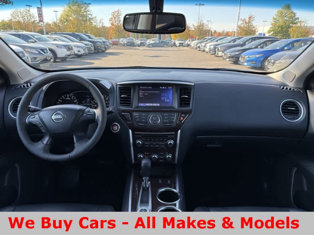 Thumbnail: 2015 Nissan Pathfinder - 16