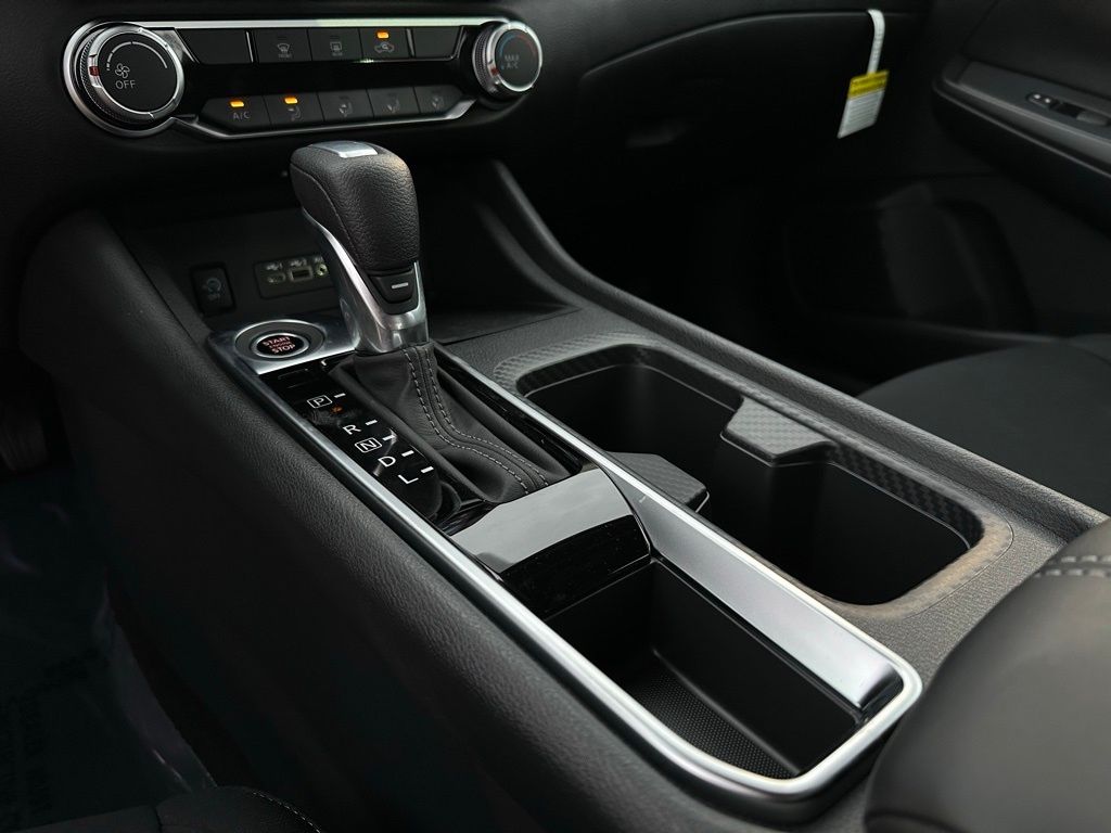 Thumbnail: 2025 Nissan Sentra - 22