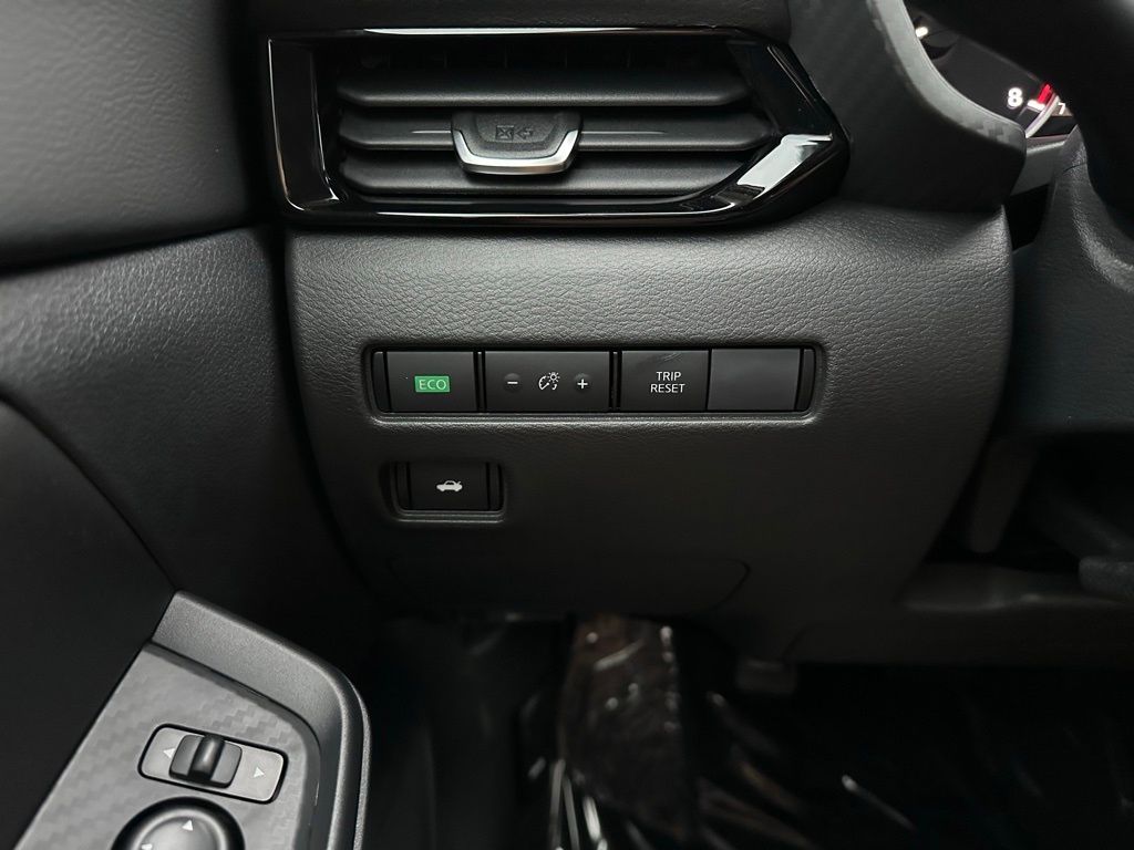 Thumbnail: 2025 Nissan Sentra - 15