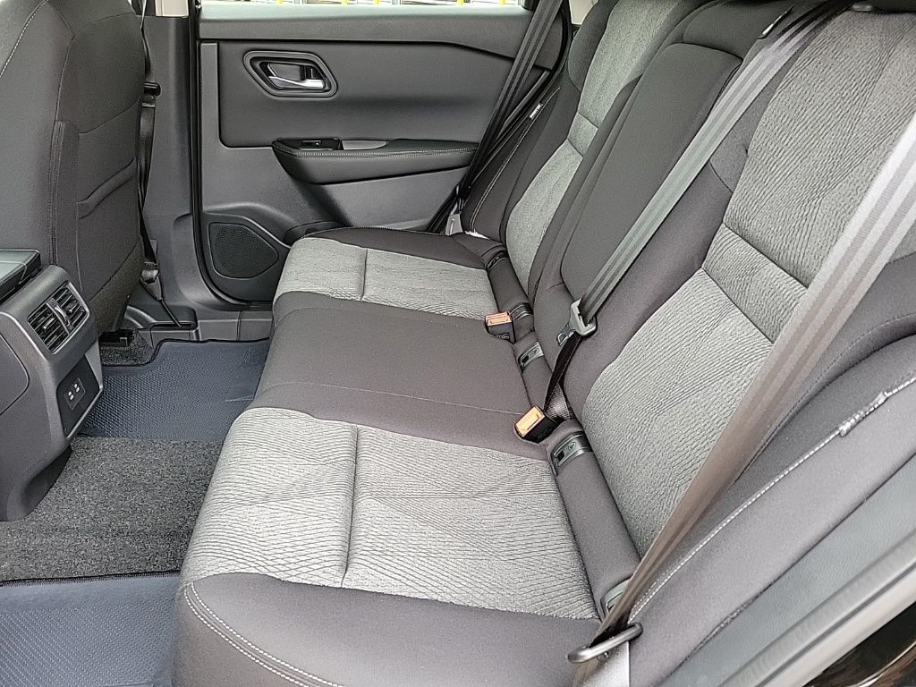 Thumbnail: 2026 Nissan Rogue - 14