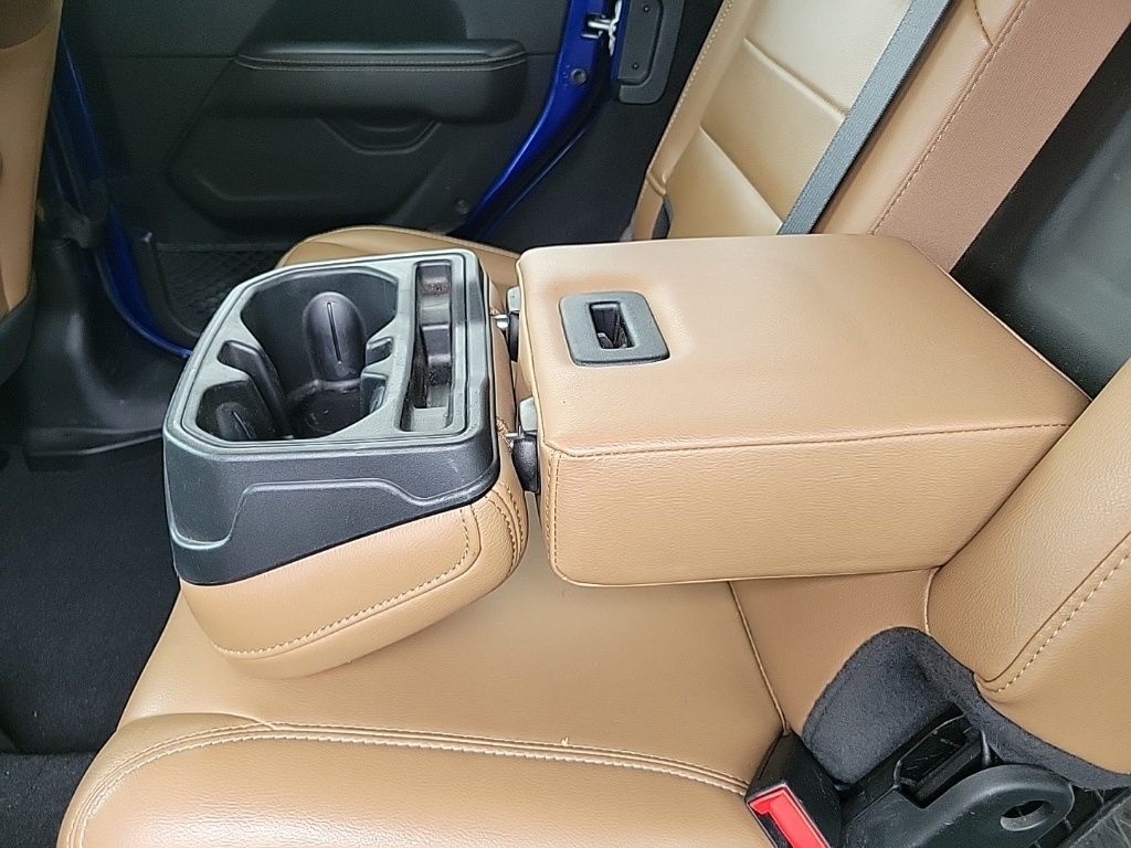 Thumbnail: 2020 Jeep Wrangler - 17