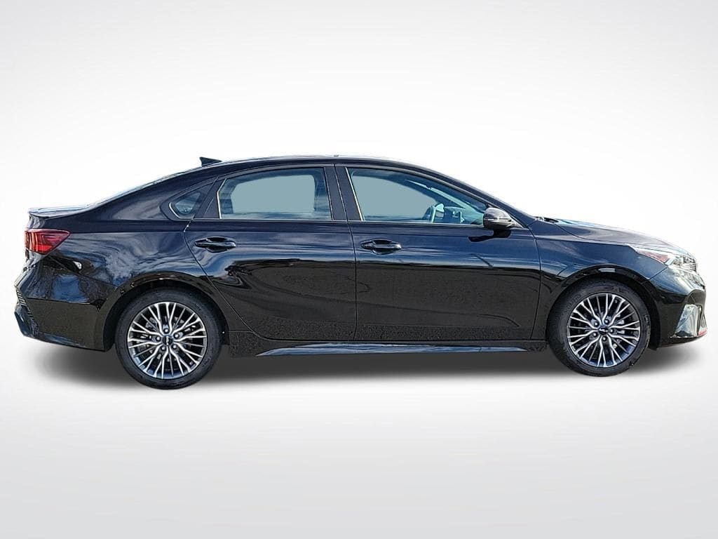 Thumbnail: 2023 Kia Forte - 5