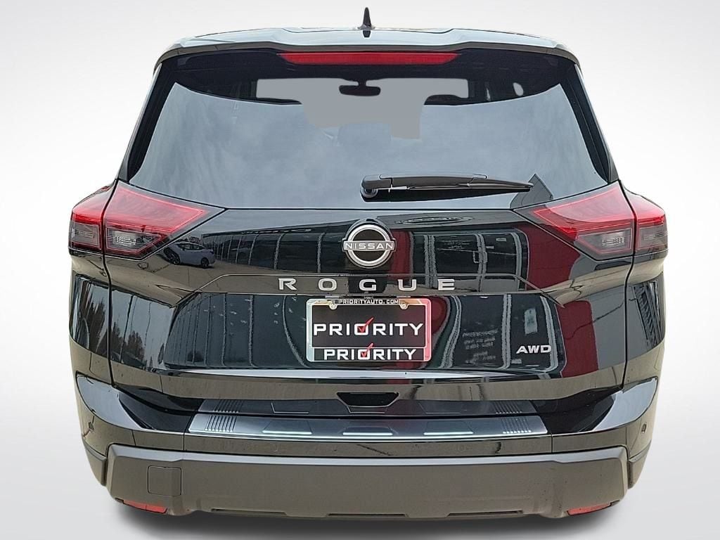 Thumbnail: 2026 Nissan Rogue - 4