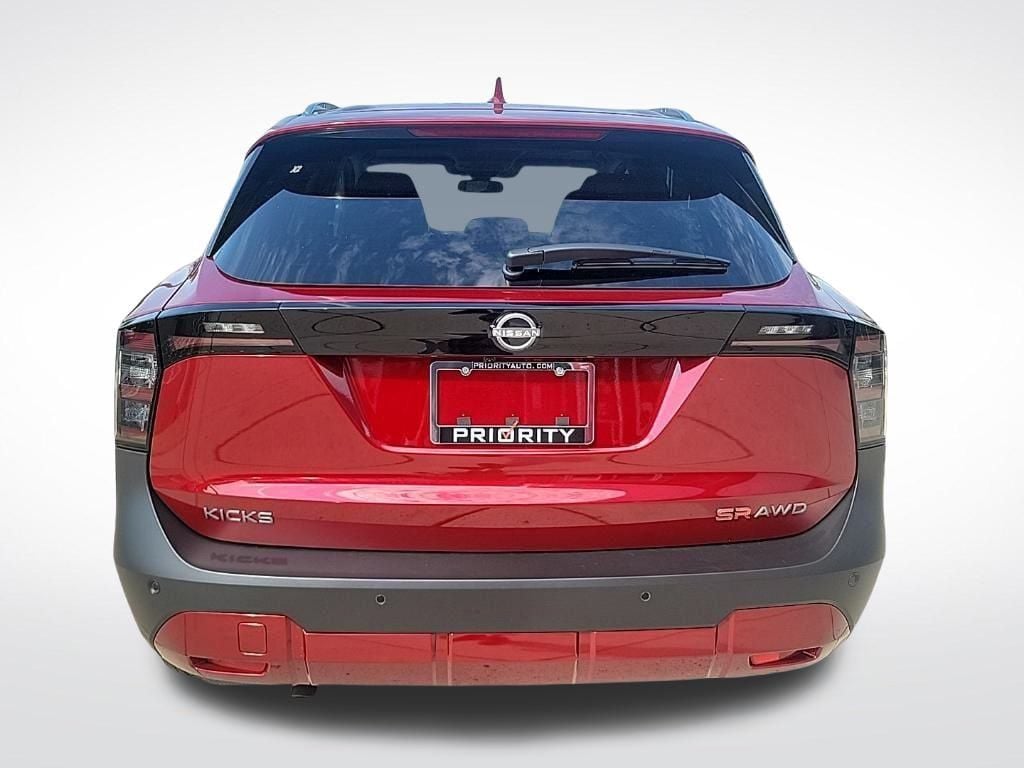 Thumbnail: 2025 Nissan Kicks - 4