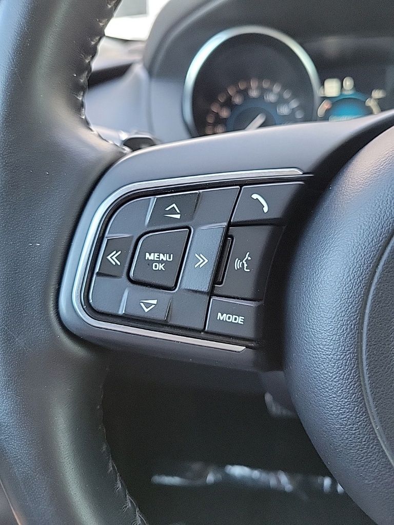 Thumbnail: 2019 Jaguar F-Pace - 25