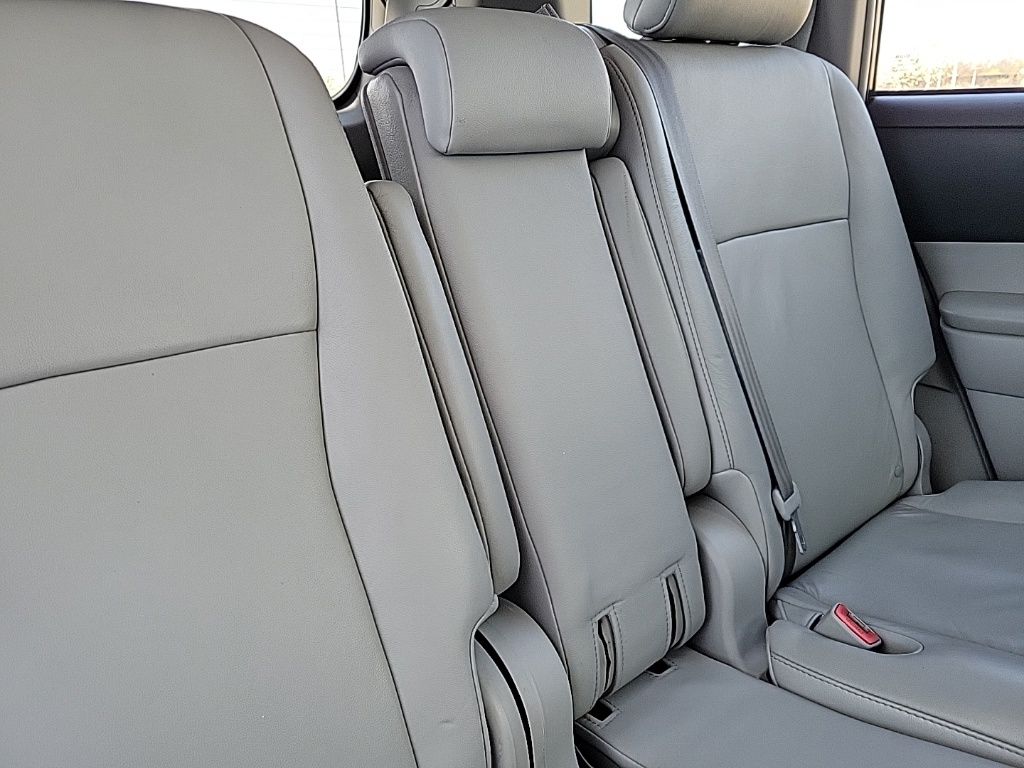 Thumbnail: 2010 Toyota Highlander - 15