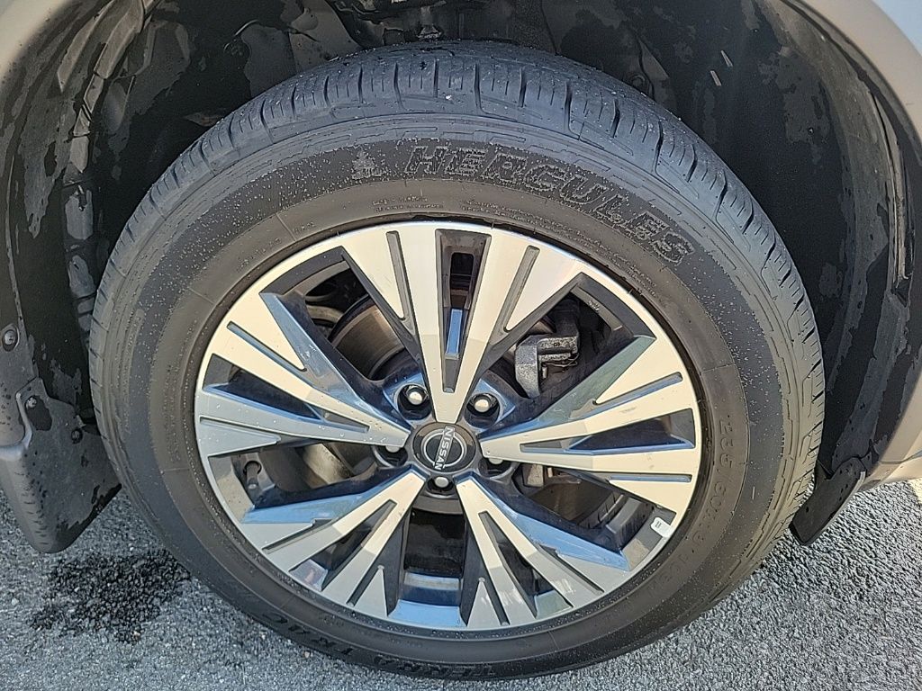 Thumbnail: 2022 Nissan Rogue - 9