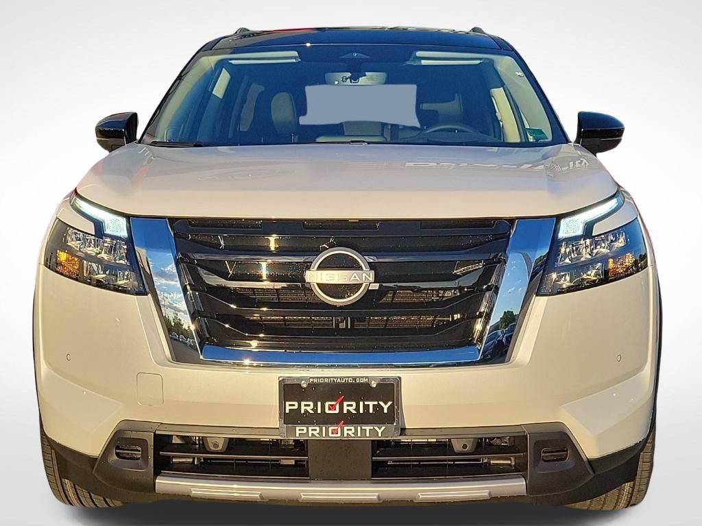 Thumbnail: 2025 Nissan Pathfinder - 8