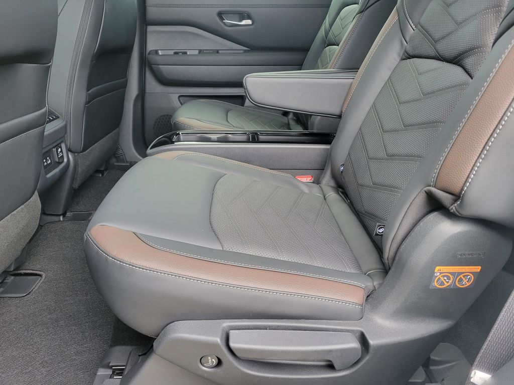 Thumbnail: 2025 Nissan Pathfinder - 20