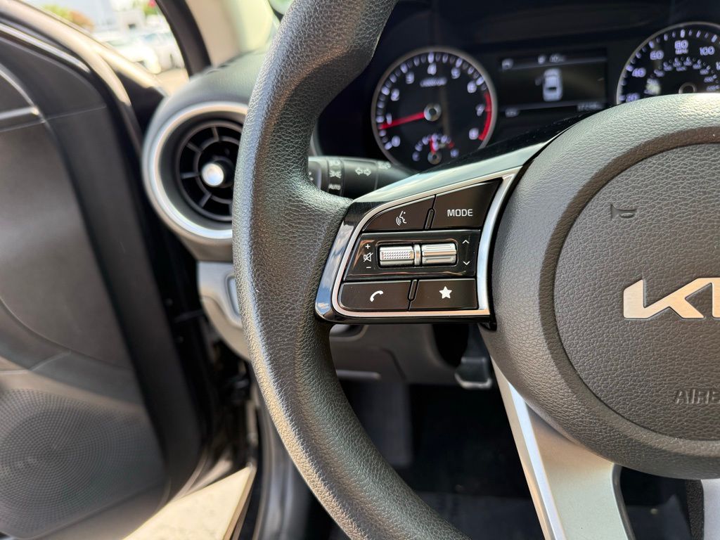 Thumbnail: 2022 Kia Forte - 19