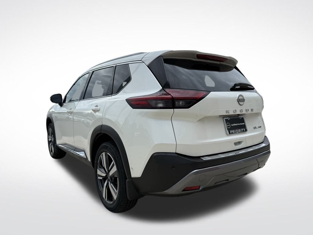 Thumbnail: 2022 Nissan Rogue - 3