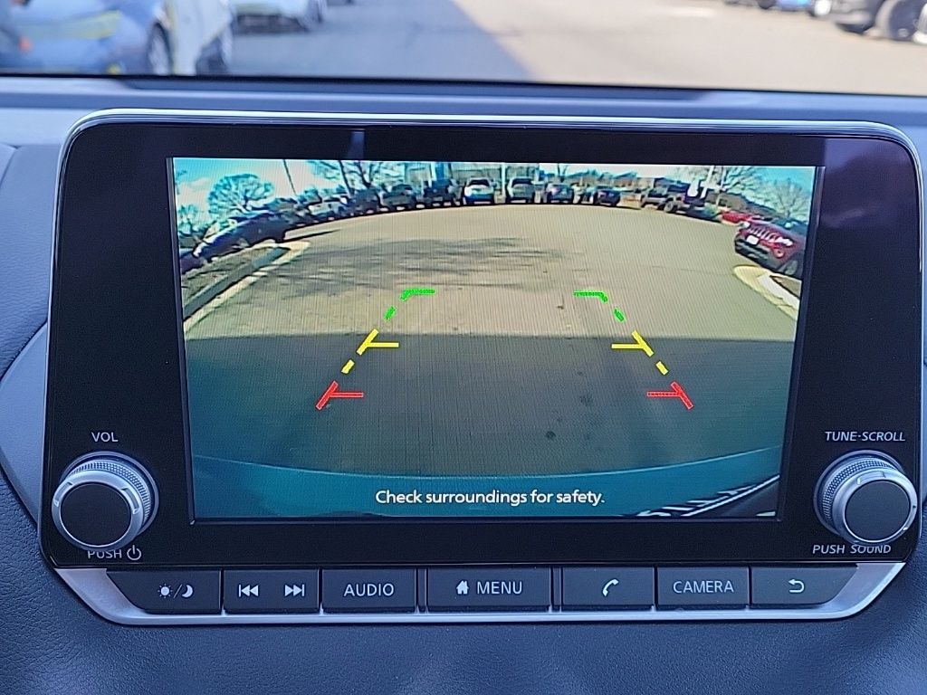 Thumbnail: 2025 Nissan Sentra - 25