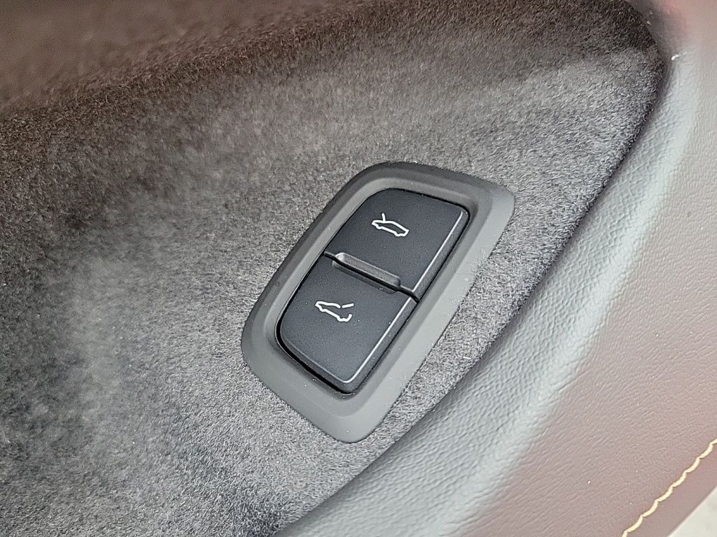 Thumbnail: 2023 Chevrolet Corvette - 21