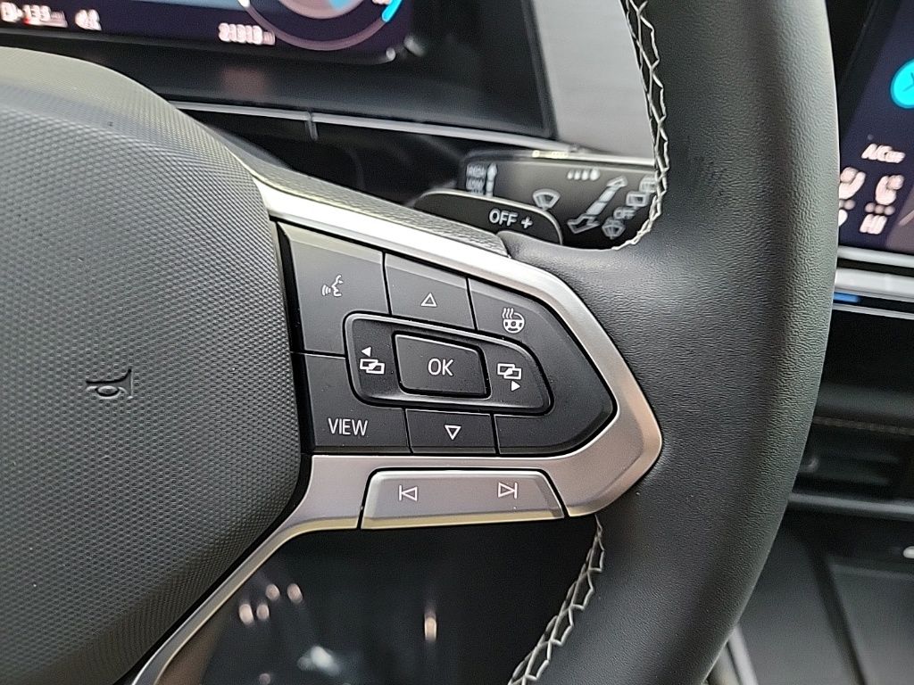 Thumbnail: 2024 Volkswagen Atlas - 21