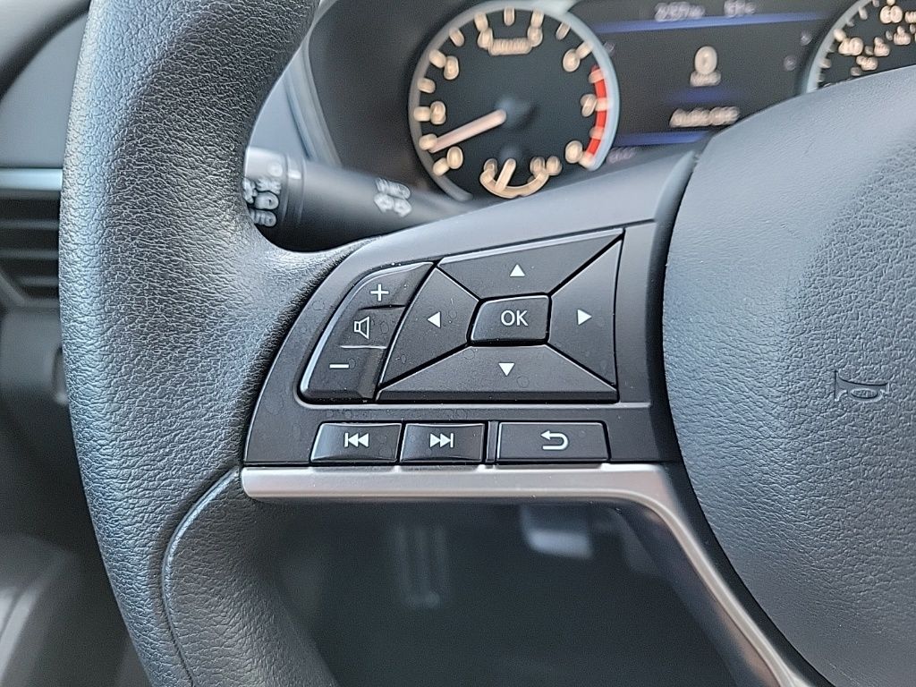 Thumbnail: 2020 Nissan Altima - 28