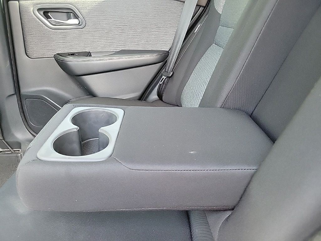 Thumbnail: 2022 Nissan Rogue - 16