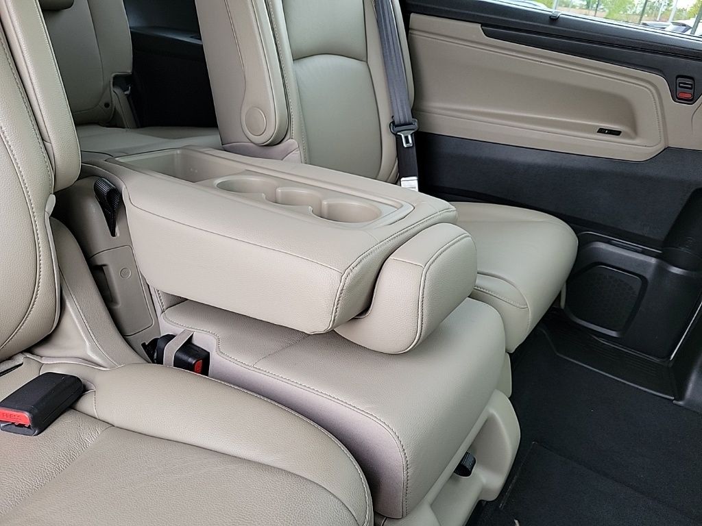 Thumbnail: 2019 Honda Odyssey - 16