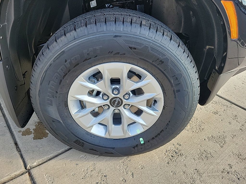 Thumbnail: 2026 Nissan Frontier - 9