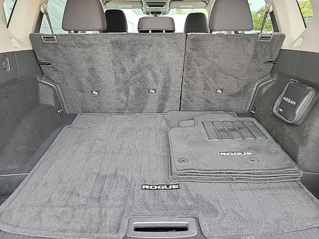 Thumbnail: 2022 Nissan Rogue - 22