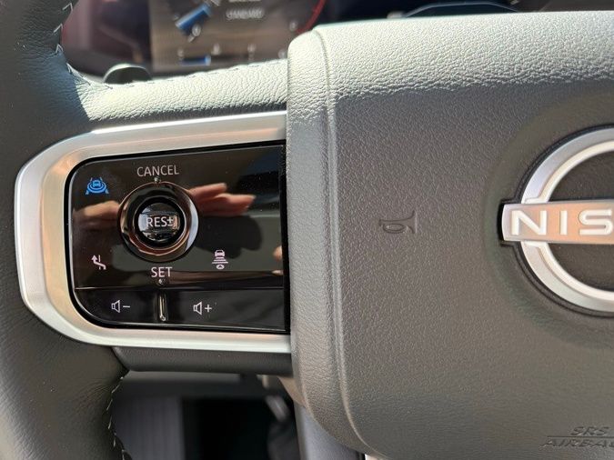 2025 Nissan Armada Platinum Edition 17