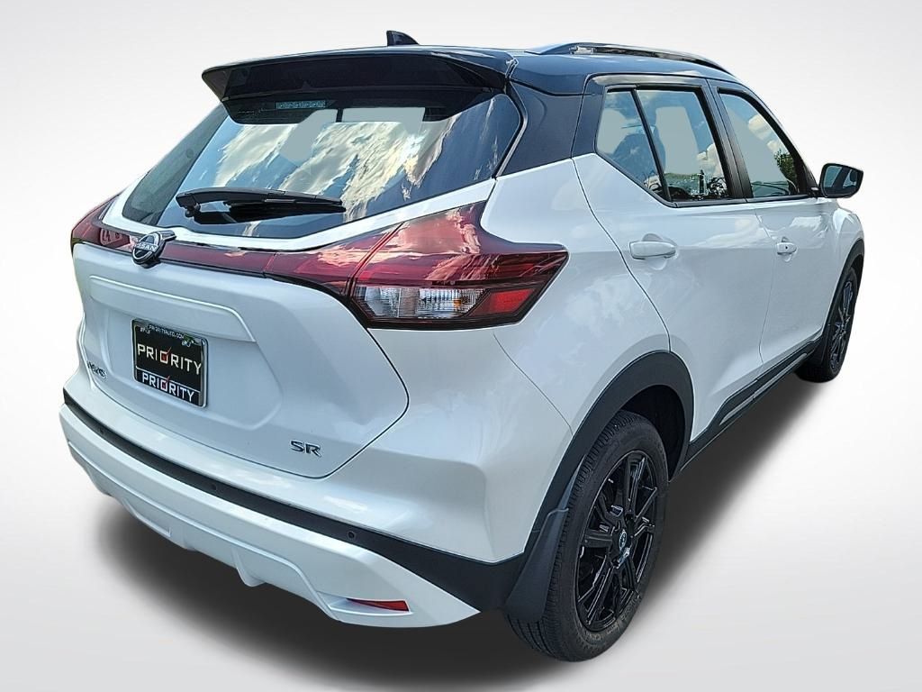 Thumbnail: 2024 Nissan Kicks - 5