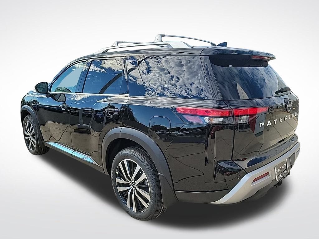 Thumbnail: 2025 Nissan Pathfinder - 3