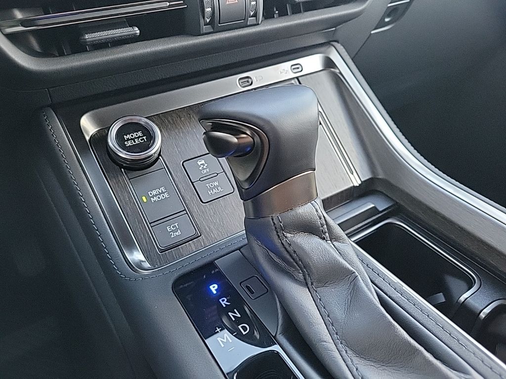 Thumbnail: 2024 Lexus GX - 36