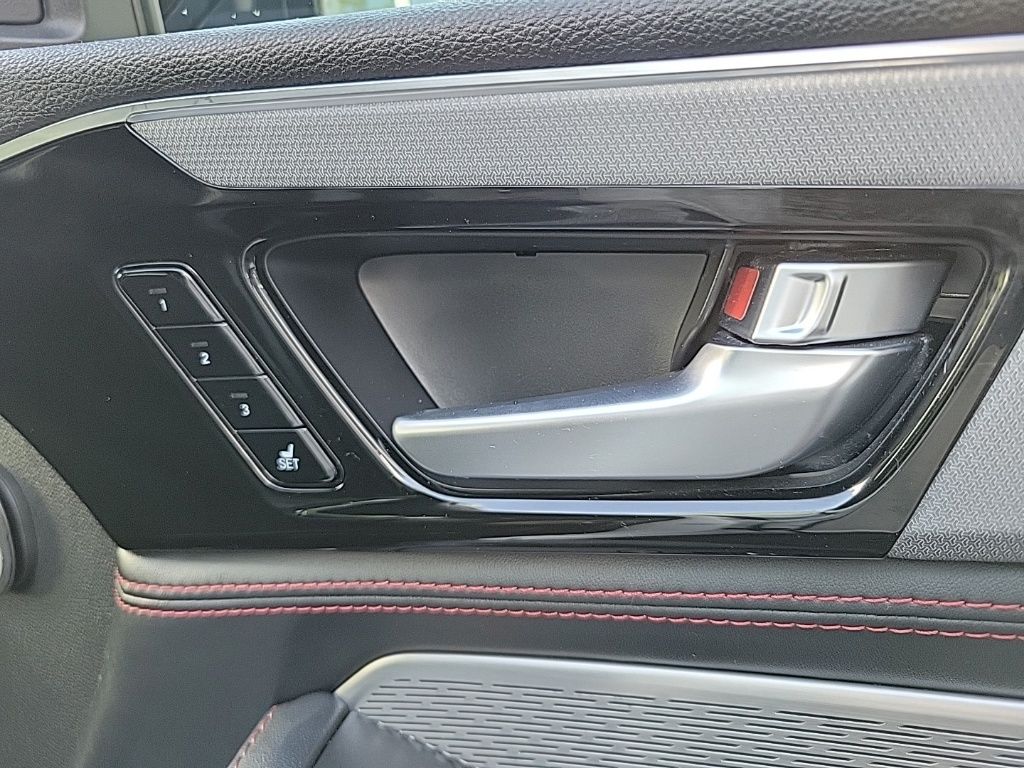 Thumbnail: 2022 Acura MDX - 17