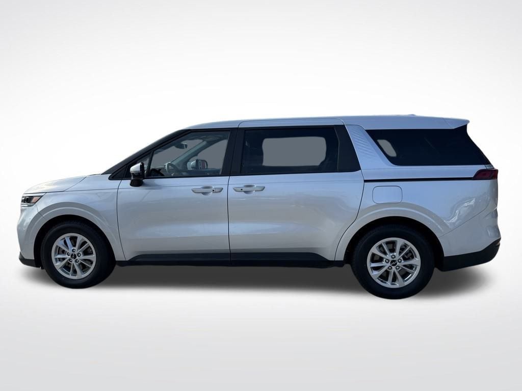 Thumbnail: 2022 Kia Carnival - 2
