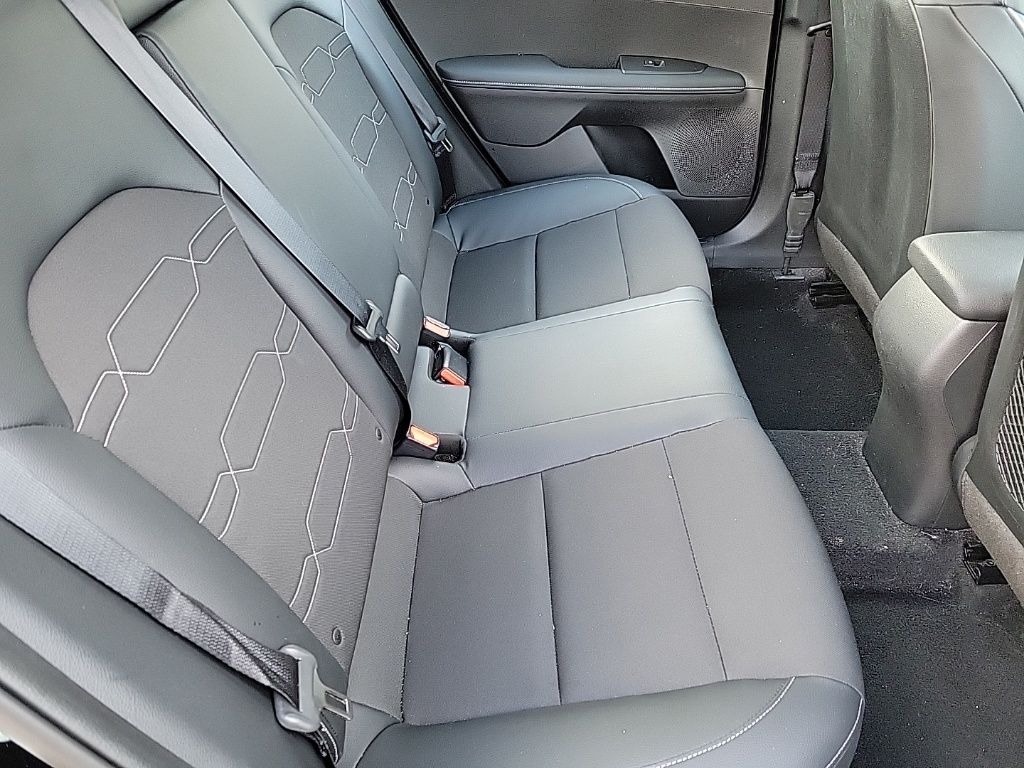 Thumbnail: 2023 Kia Forte - 12