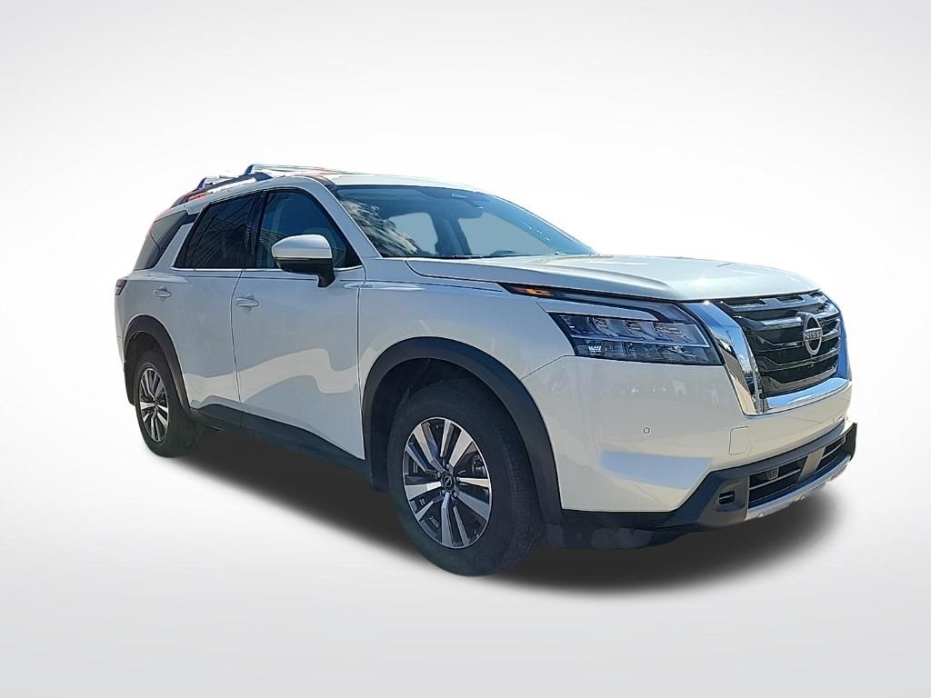 Thumbnail: 2023 Nissan Pathfinder - 8