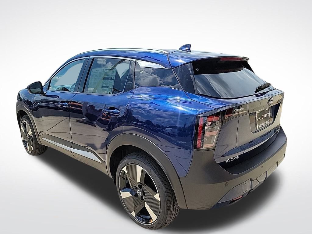 Thumbnail: 2025 Nissan Kicks - 3
