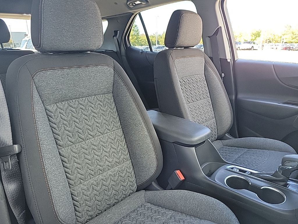 Thumbnail: 2022 Chevrolet Equinox - 13