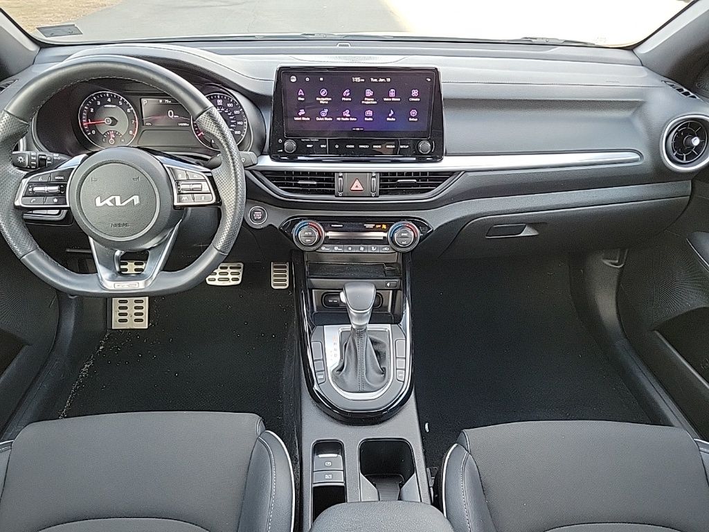 Thumbnail: 2023 Kia Forte - 17