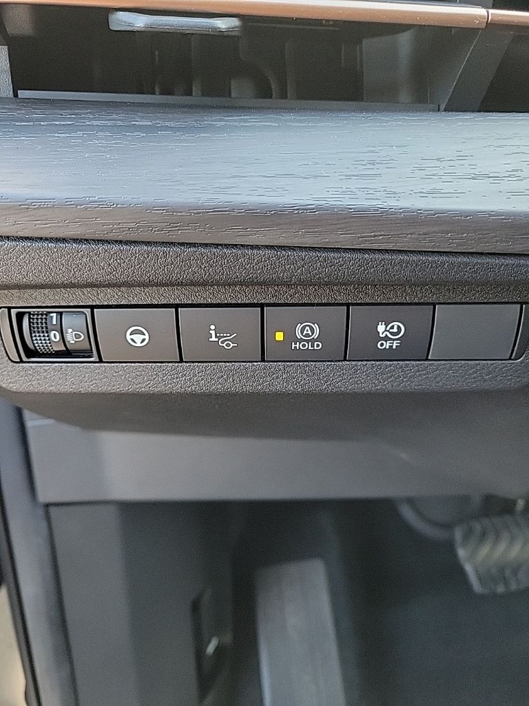 Thumbnail: 2023 Nissan Ariya - 25