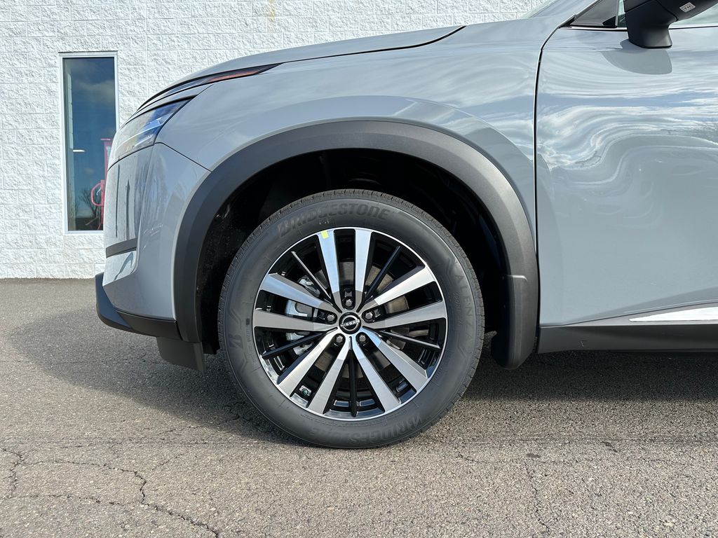 Thumbnail: 2025 Nissan Pathfinder - 9