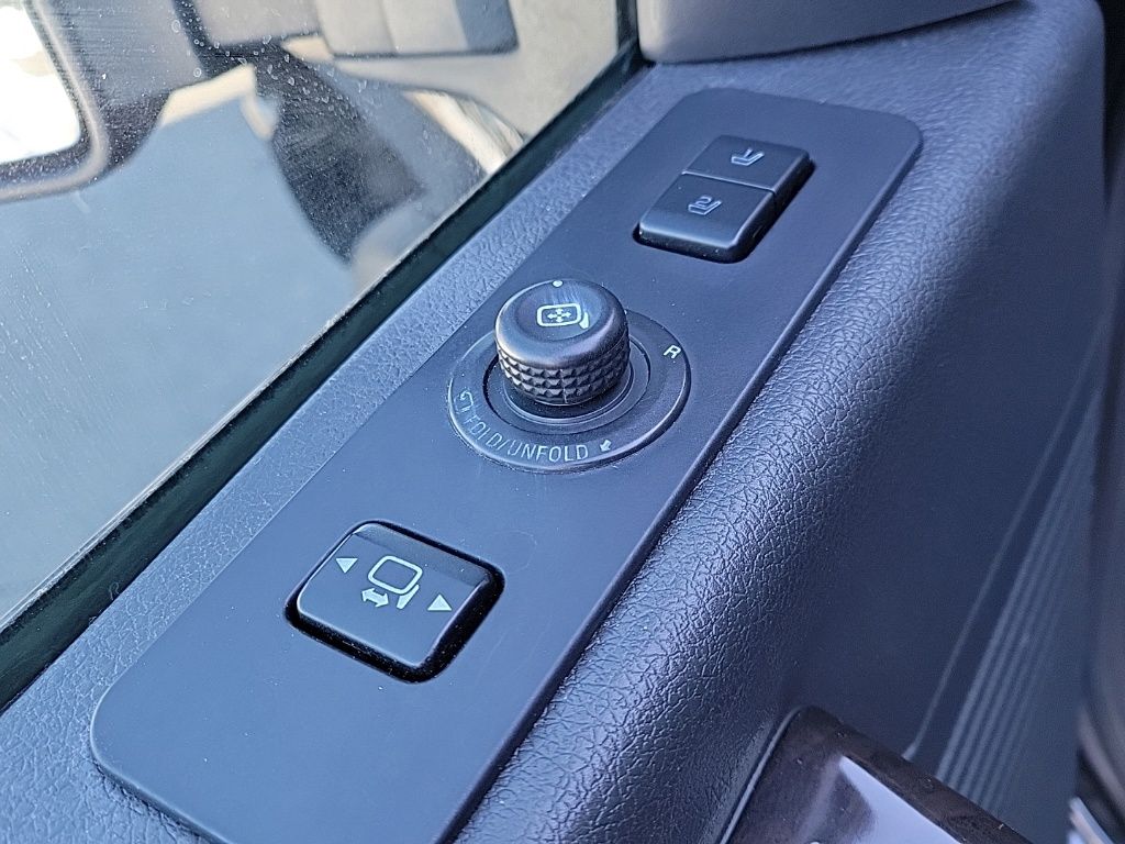 Thumbnail: 2016 Ford F-350 - 32