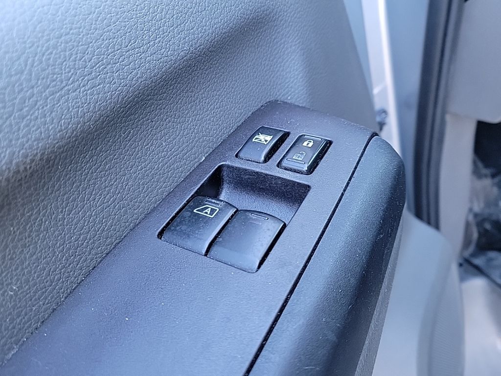 Thumbnail: 2016 Nissan NV - 26