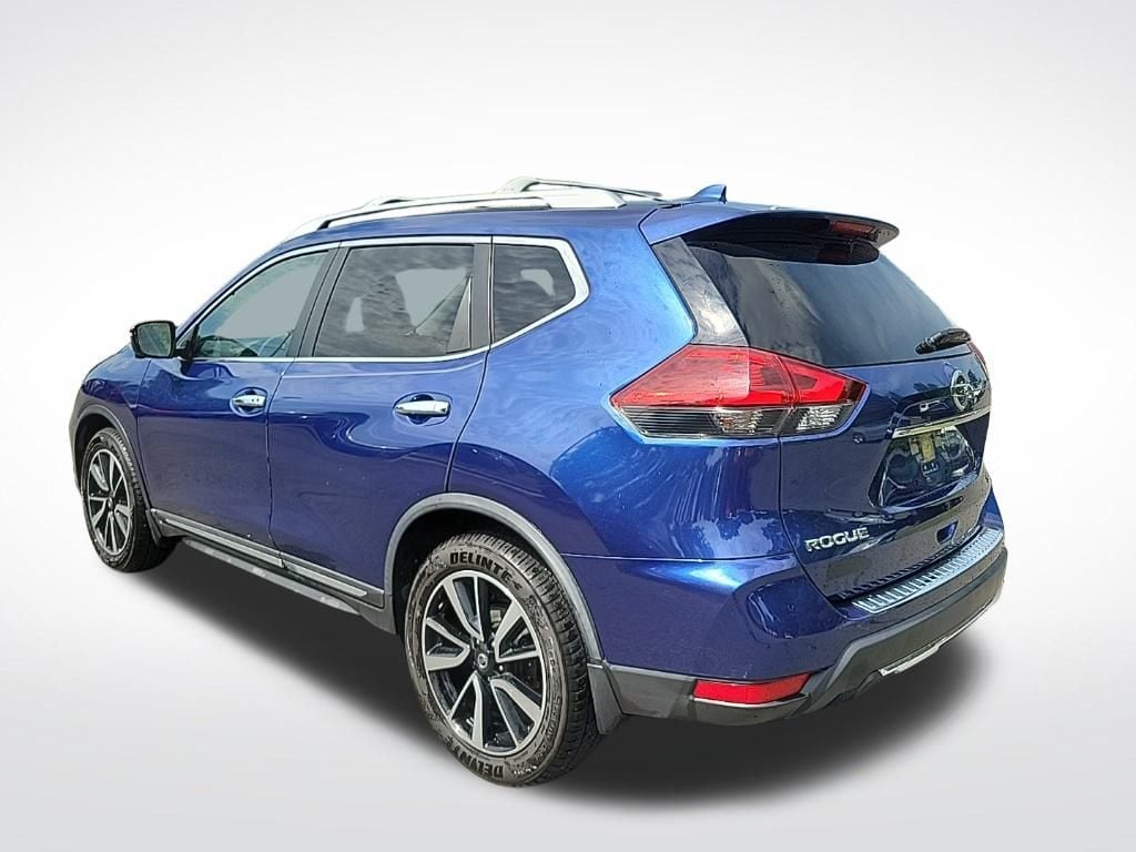 Thumbnail: 2018 Nissan Rogue - 3