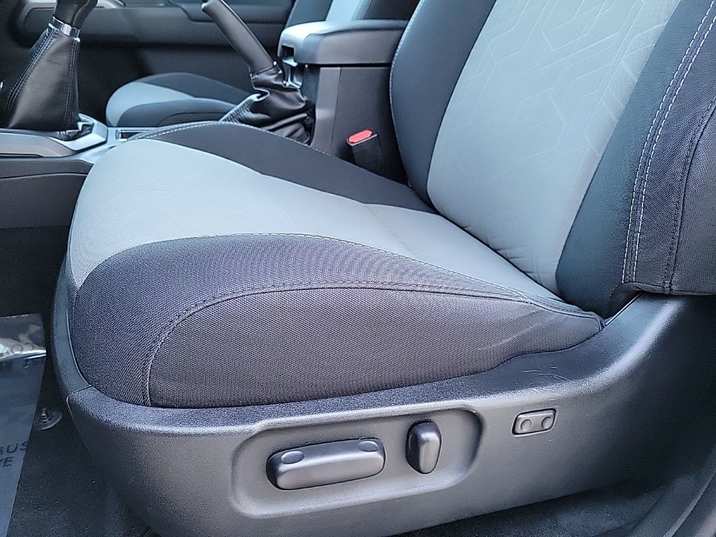 Thumbnail: 2021 Toyota Tacoma - 18